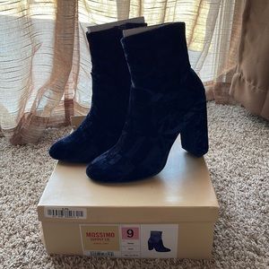 Mossimo Dania blue size 9M